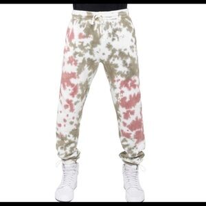 1- Tie die sweatpants